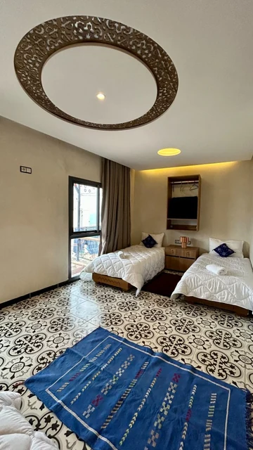 Comfort · female · 5 beds · ocean view