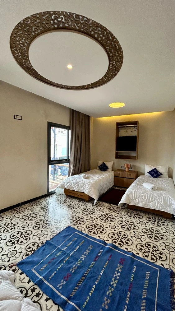 Comfort · female · 5 beds · ocean view