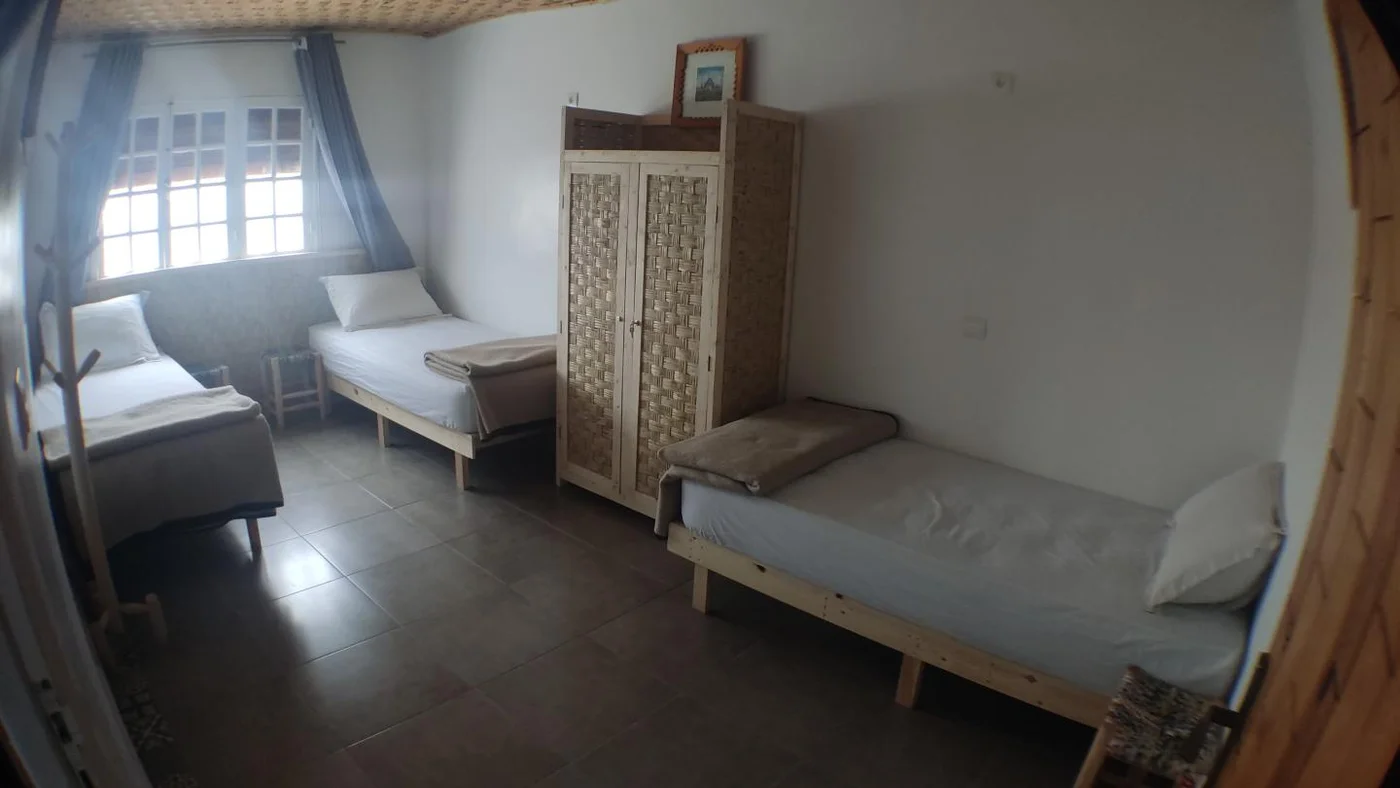 Triple Mixed Shared Room with Outdoor-Facing Window